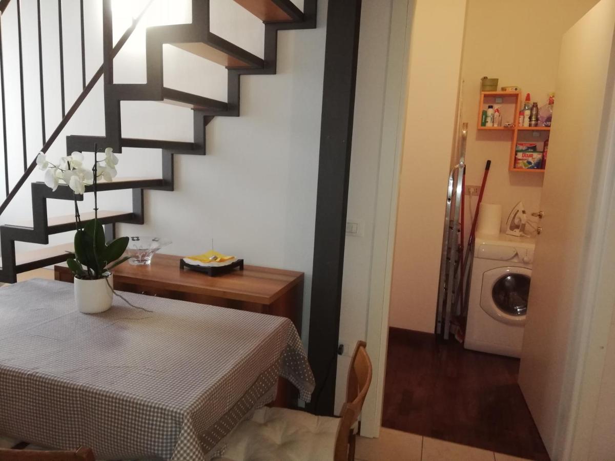Centro E Mare Apartment Pesaro Bagian luar foto