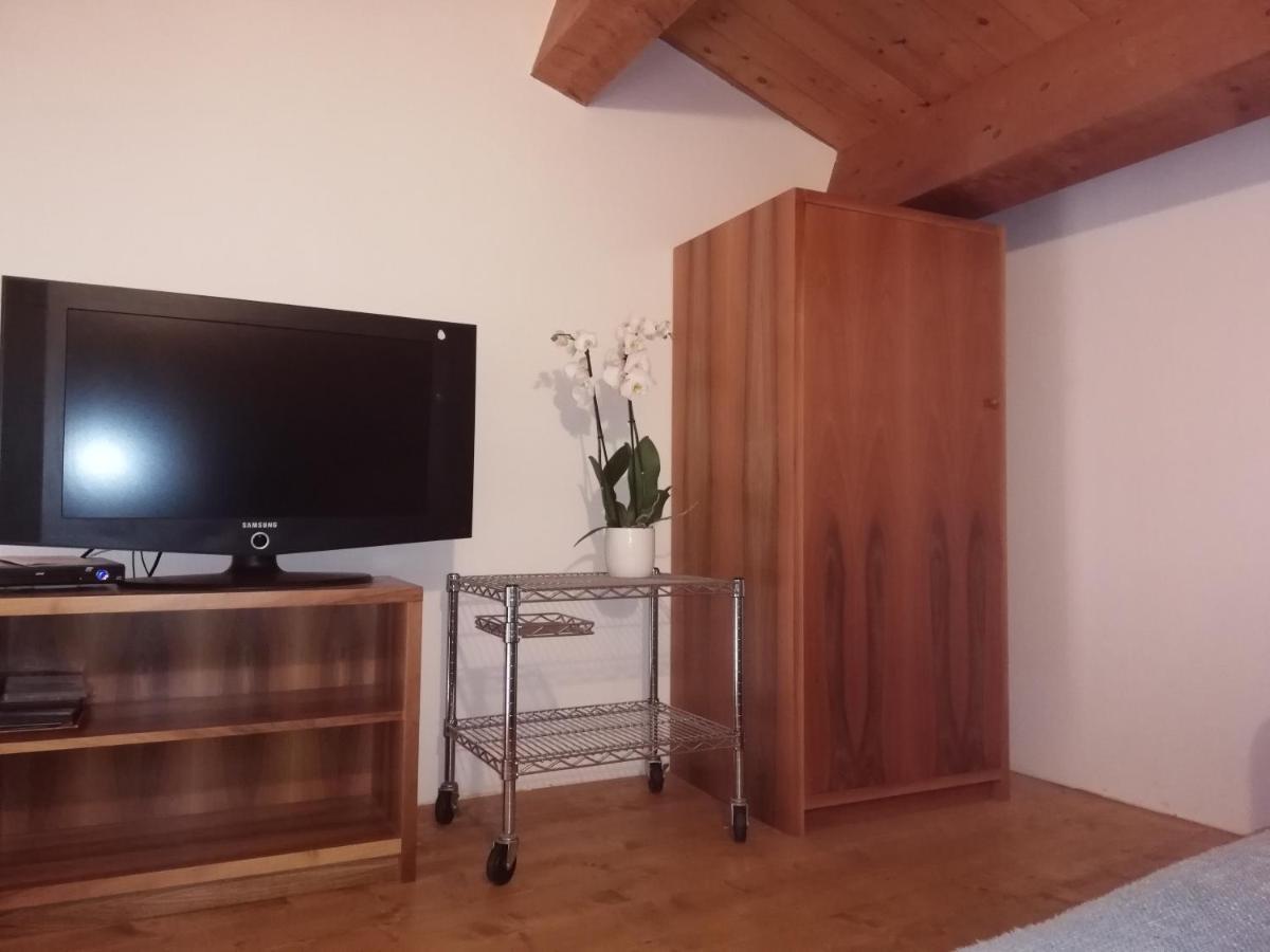 Centro E Mare Apartment Pesaro Bagian luar foto